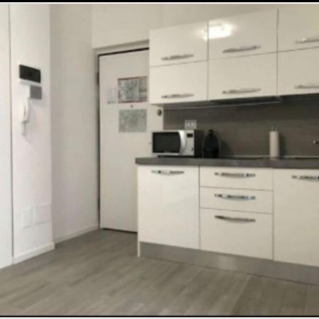 Lolo Apartment Milano Esterno foto